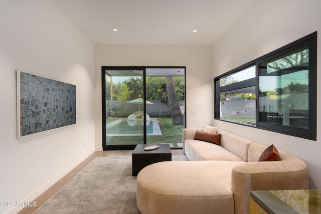 5311 E MITCHELL Drive, Phoenix, AZ 85018