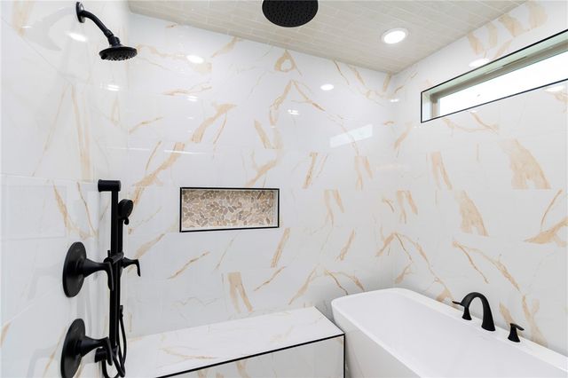 6609 SW Orange Avenue, Bentonville, AR 72713