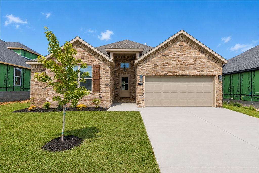 6609 SW Orange Avenue, Bentonville, AR 72713