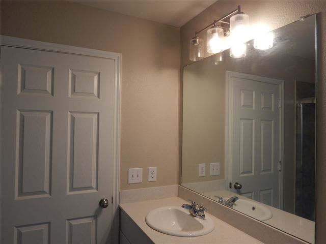 4633 Benham Drive, Fort Worth, TX 76036