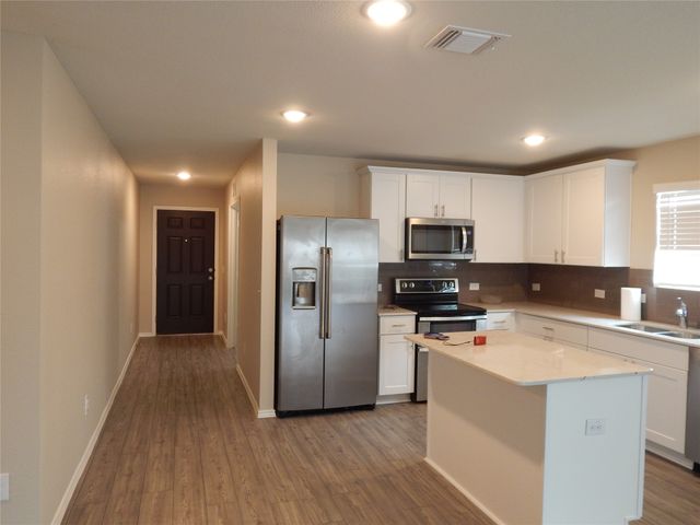 4633 Benham Drive, Fort Worth, TX 76036