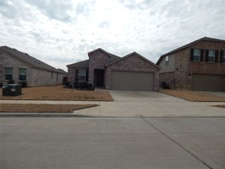 4633 Benham Drive, Fort Worth, TX 76036
