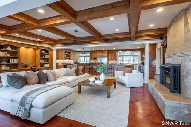 19 Seherr Thoss Drive, Litchfield, CT 06759