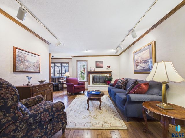 4307 S Townpark Pl Place, Sioux Falls, SD 57105