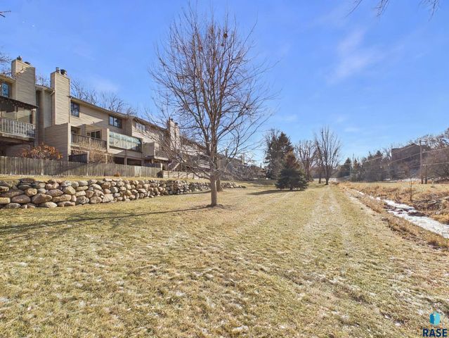 4307 S Townpark Pl Place, Sioux Falls, SD 57105