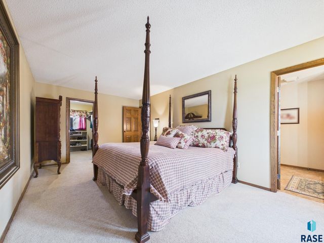 4307 S Townpark Pl Place, Sioux Falls, SD 57105