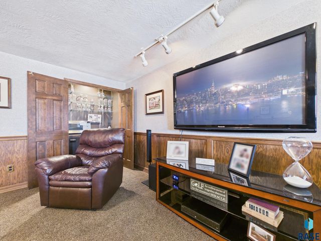 4307 S Townpark Pl Place, Sioux Falls, SD 57105