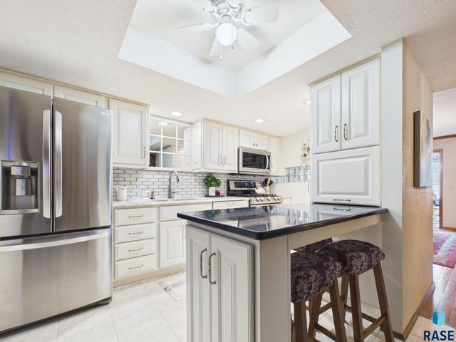 4307 S Townpark Pl Place, Sioux Falls, SD 57105