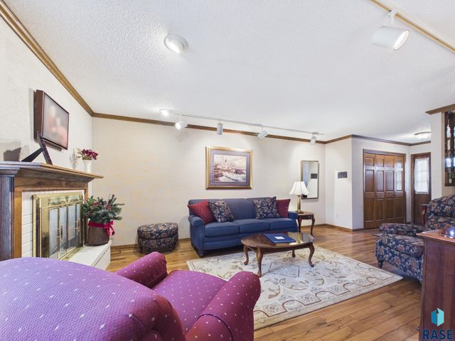 4307 S Townpark Pl Place, Sioux Falls, SD 57105