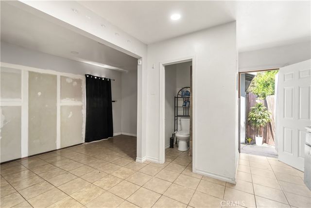 2746 Easy, Long Beach, CA 90810