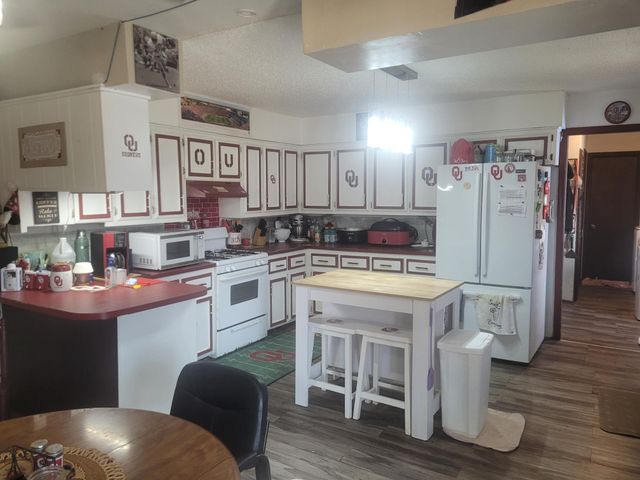 1812 H Street NW, Miami, OK 74354