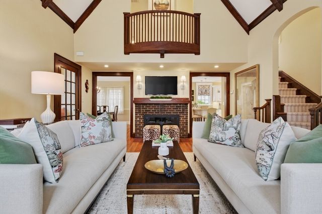165 Thacher, Milton, MA 02186