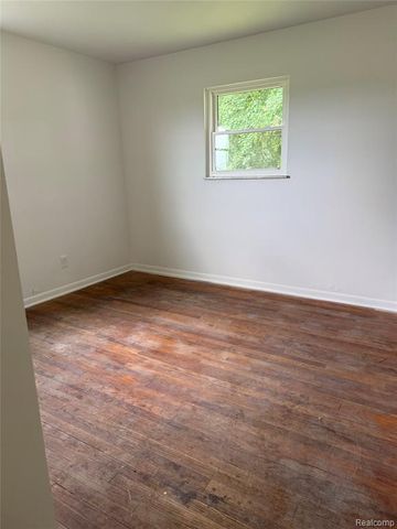 5395 Oak Grove Road, Howell, MI 48855