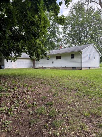 5395 Oak Grove Road, Howell, MI 48855