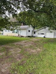 5395 Oak Grove Road, Howell, MI 48855