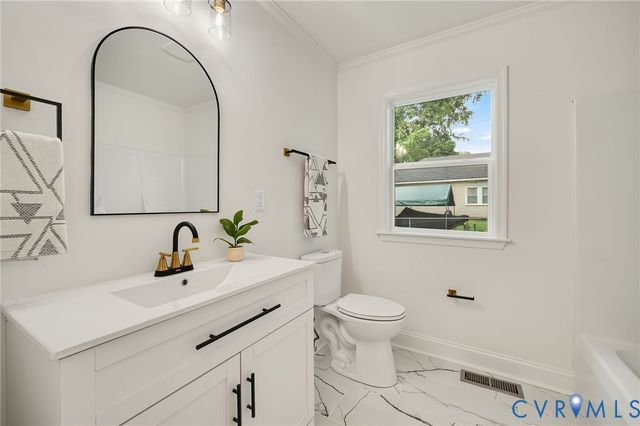 215 N 14th Ave, Hopewell, VA 23860
