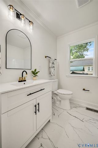 215 N 14th Ave, Hopewell, VA 23860
