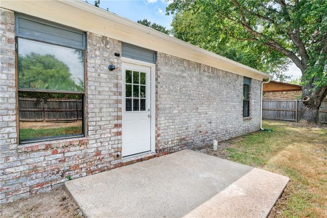 1260 Walnut Place, Elkins, AR 72727