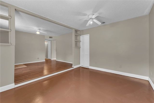 1260 Walnut Place, Elkins, AR 72727