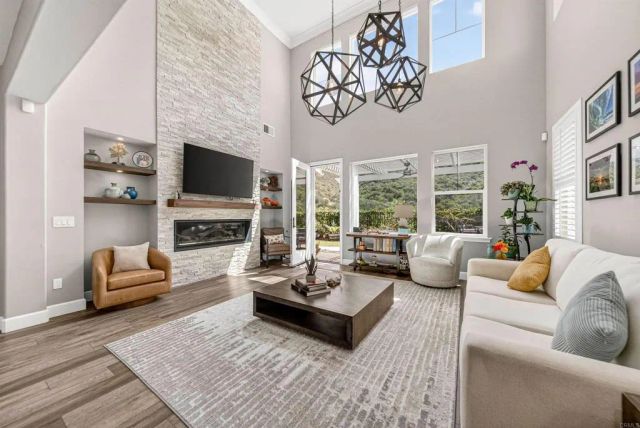 2800 Dove Tail Drive, San Marcos, CA 92078