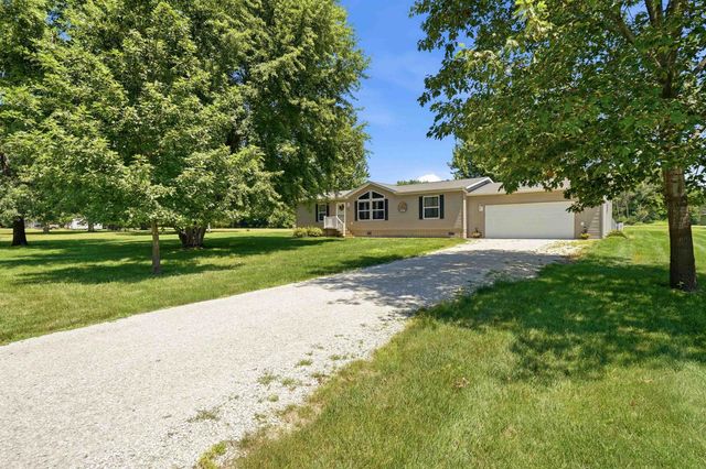 35 12th Ave NW, Oelwein, IA 50662