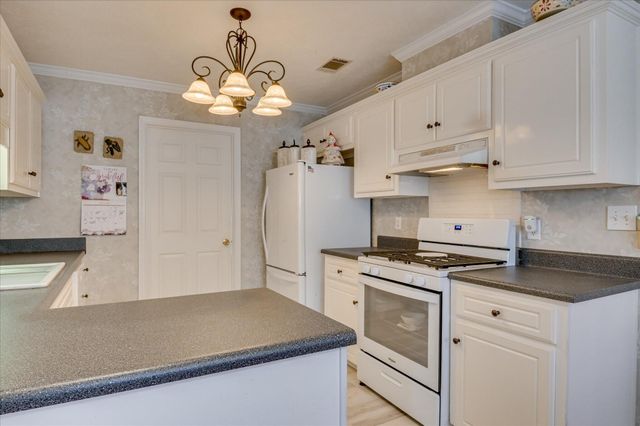 37 Hillwood Court, North Augusta, SC 29841