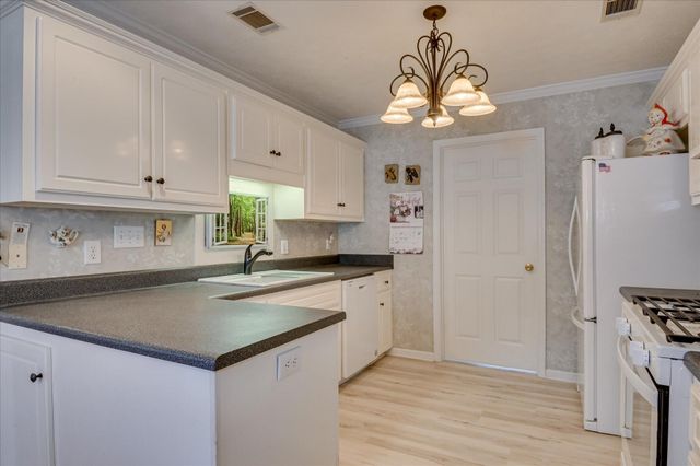 37 Hillwood Court, North Augusta, SC 29841