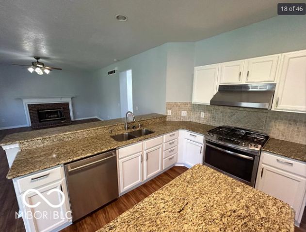 12423 Windbush Way, Carmel, IN 46033