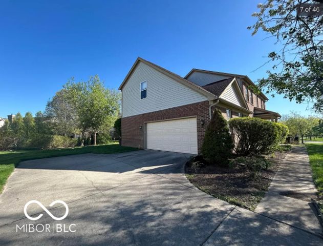 12423 Windbush Way, Carmel, IN 46033