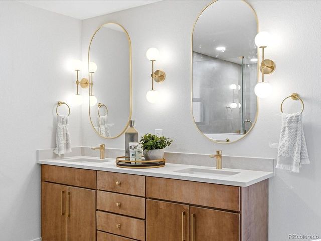 4000 S Clermont St, Englewood, CO 80113