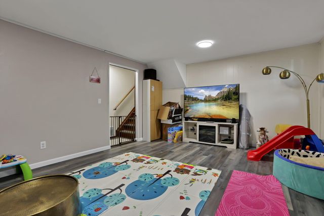 439 Foxwood Drive, Columbus, OH 43230