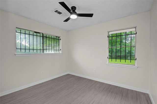 7329 Gleason Road, Houston, TX 77016