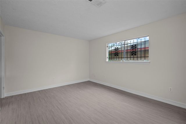 7329 Gleason Road, Houston, TX 77016