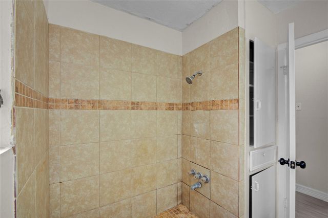 7329 Gleason Road, Houston, TX 77016