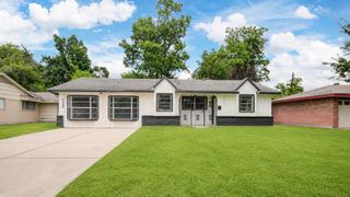 7329 Gleason Road, Houston, TX 77016