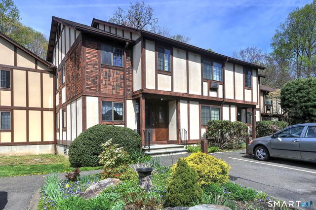 407 Swanson Crescent 407, Milford, CT 06461