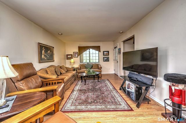 407 Swanson Crescent 407, Milford, CT 06461