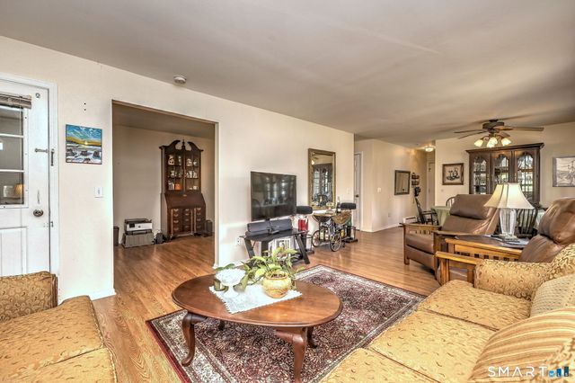 407 Swanson Crescent 407, Milford, CT 06461