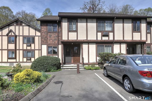 407 Swanson Crescent 407, Milford, CT 06461