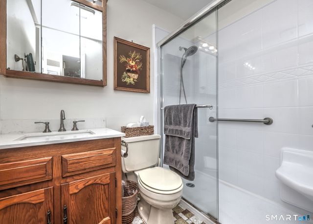 407 Swanson Crescent 407, Milford, CT 06461