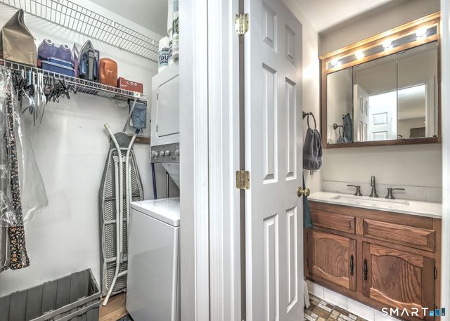 407 Swanson Crescent 407, Milford, CT 06461