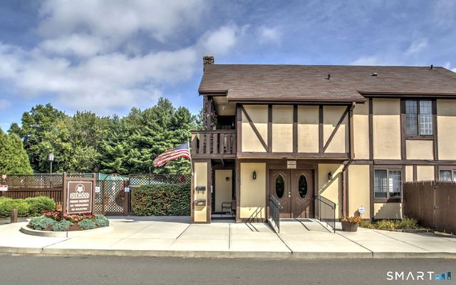 407 Swanson Crescent 407, Milford, CT 06461