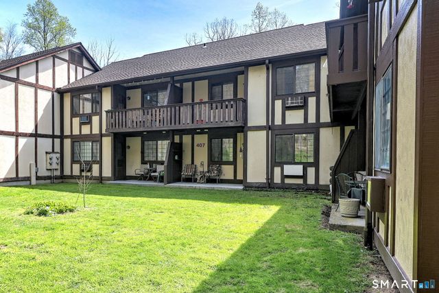 407 Swanson Crescent 407, Milford, CT 06461