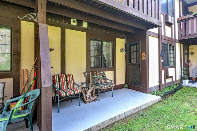 407 Swanson Crescent 407, Milford, CT 06461