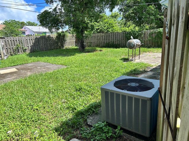 840 W 2nd Street, Riviera Beach, FL 33404