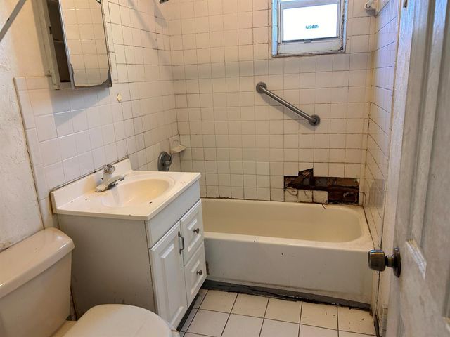 840 W 2nd Street, Riviera Beach, FL 33404