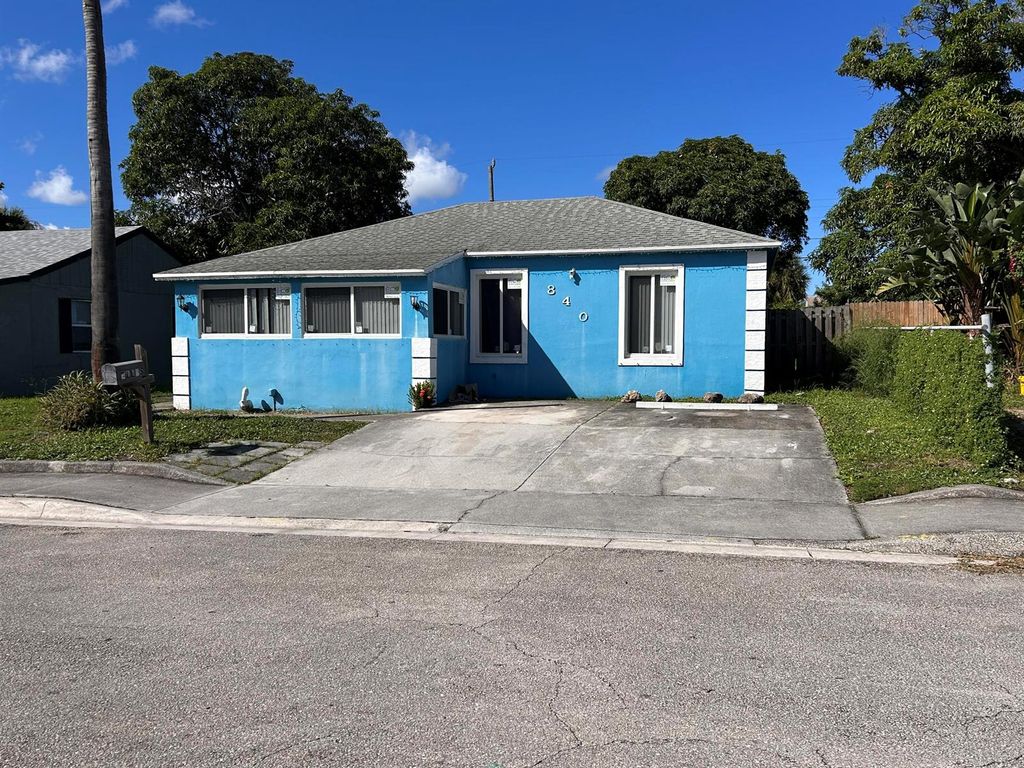 840 W 2nd Street, Riviera Beach, FL 33404