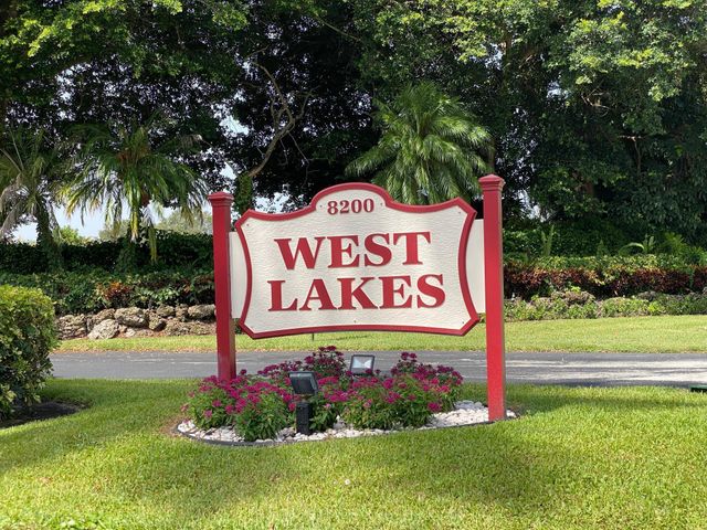 8167 SANDALWOOD Court, Boca Raton, FL 33433