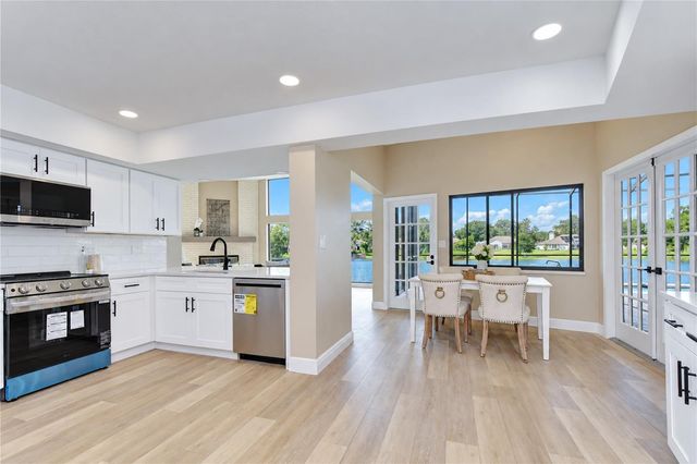 806 SANDRINGHAM LANE, Lutz, FL 33549