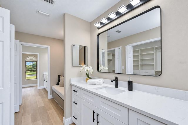 806 SANDRINGHAM LANE, Lutz, FL 33549